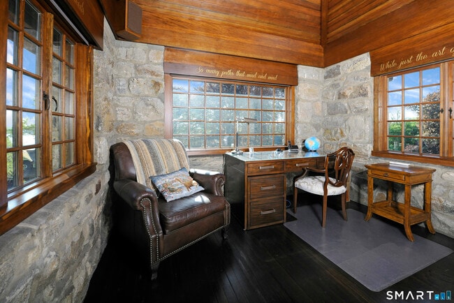 Building Photo - 47 Carriglea Dr