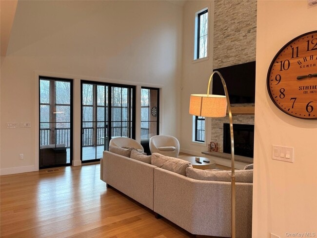 Building Photo - 6 Conifer Ct