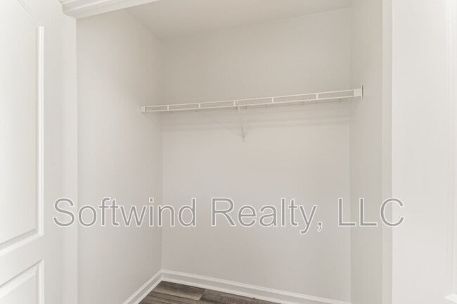 Building Photo - 1519 Elmwood Ave