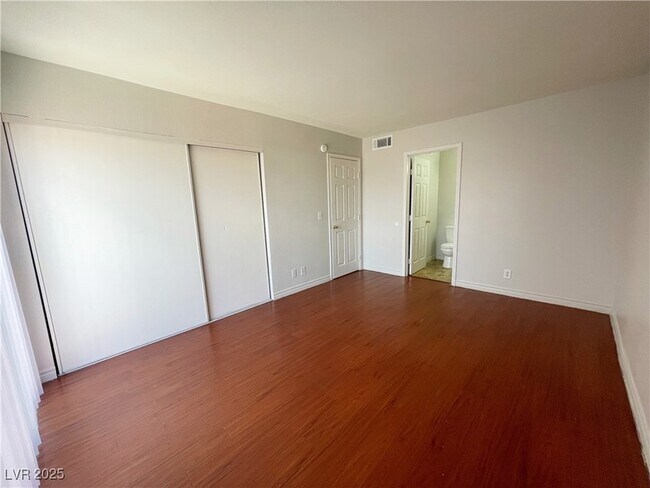 Building Photo - 5447 Retablo Ave