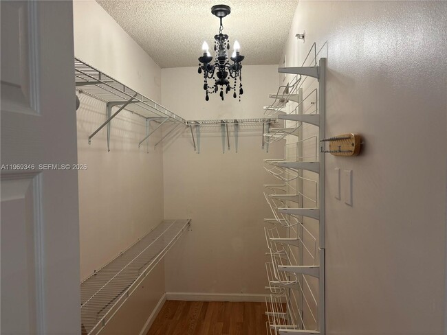 Building Photo - 17150 N Bay Rd