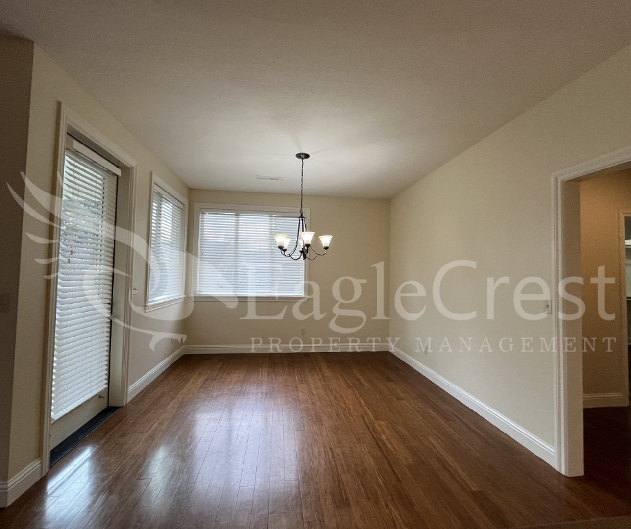 Building Photo - Spacious & Stylish 3-Bedroom Home in a Charming Neighborhood Near Walking Paths