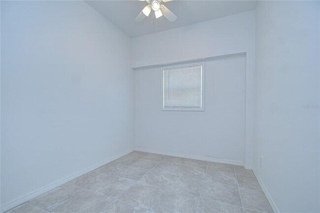 Building Photo - 150 E Madeira Ave