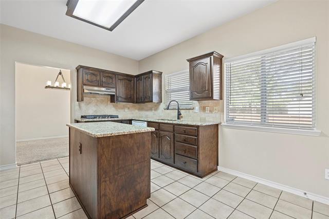 Building Photo - 5400 Vineyard Ln