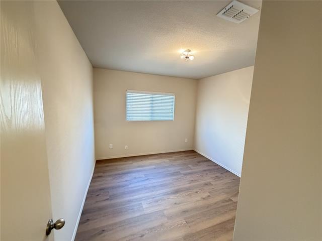 Building Photo - 1409 Raven Dr S