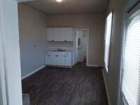 Building Photo - 631 Rawling St