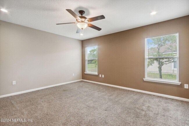 Building Photo - 4619 Pine Lake Dr