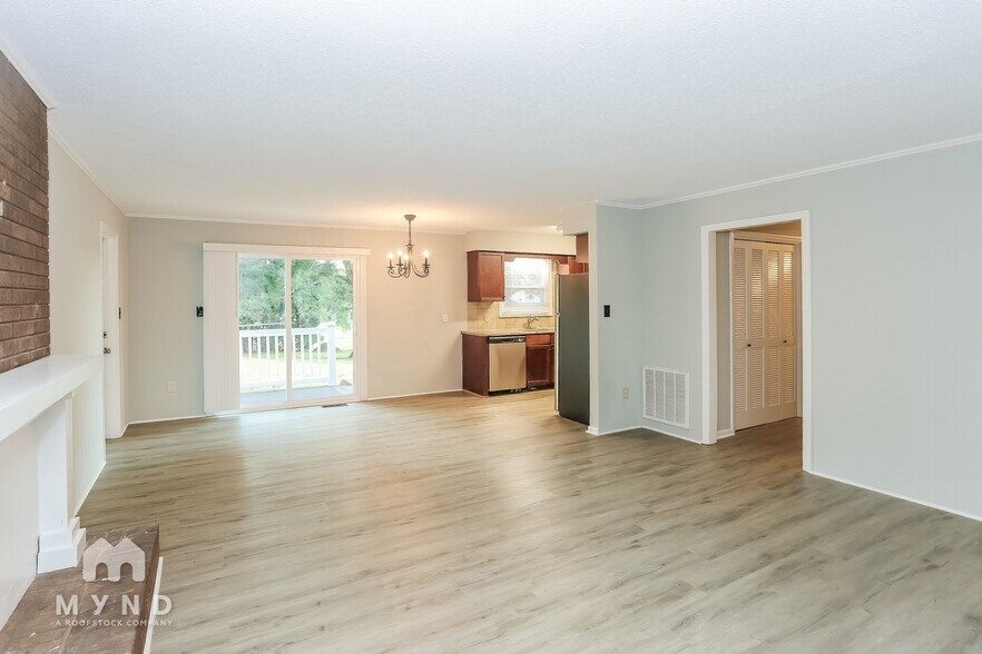 Building Photo - 139 Edgeway Rd