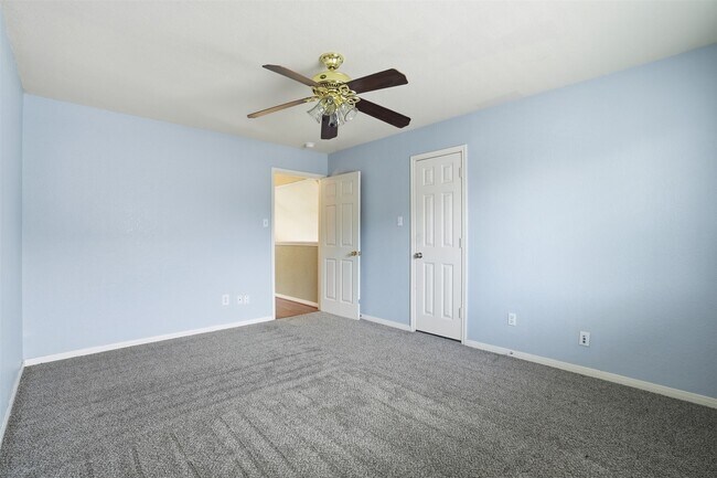 Building Photo - 326 Wild Bird Dr