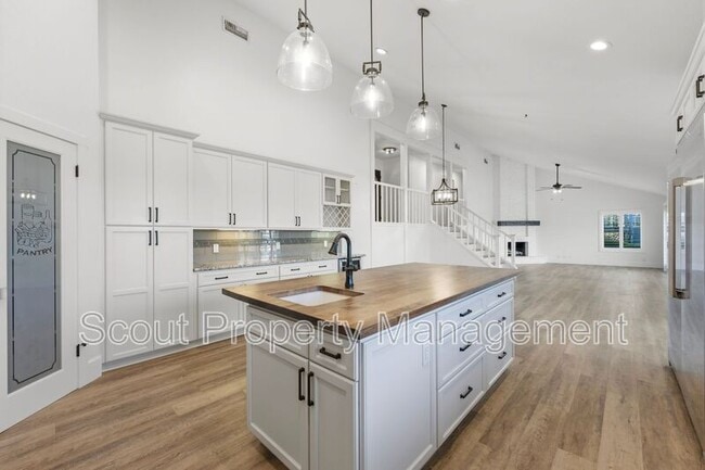Building Photo - 30605 De Portola Rd