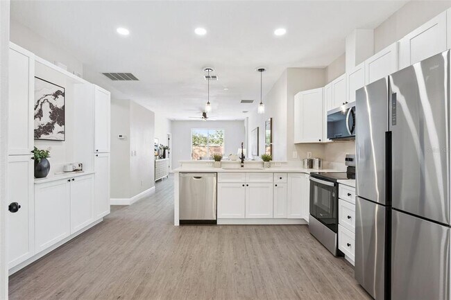 Building Photo - 1209 Cathcart Cir