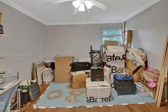Building Photo - 307 SW 11th Ct