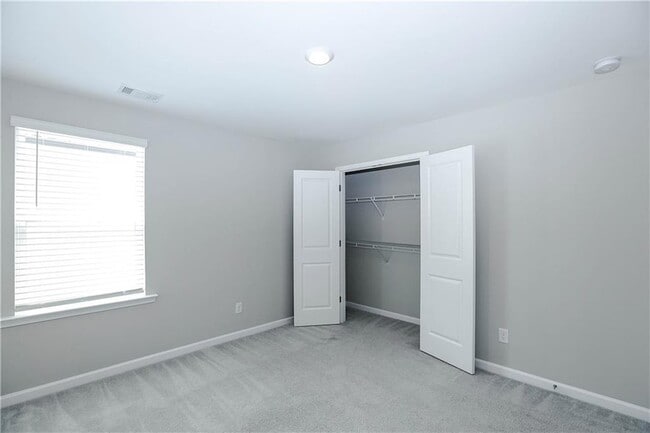 Building Photo - 4355 Magpie Dr