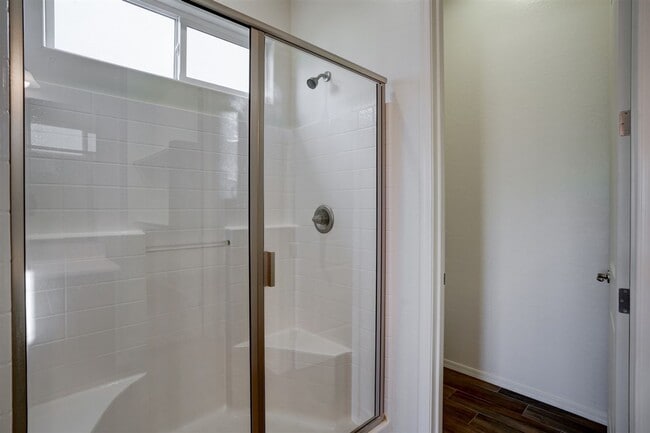 Building Photo - 3 bed 2 bath home in Quailwood!