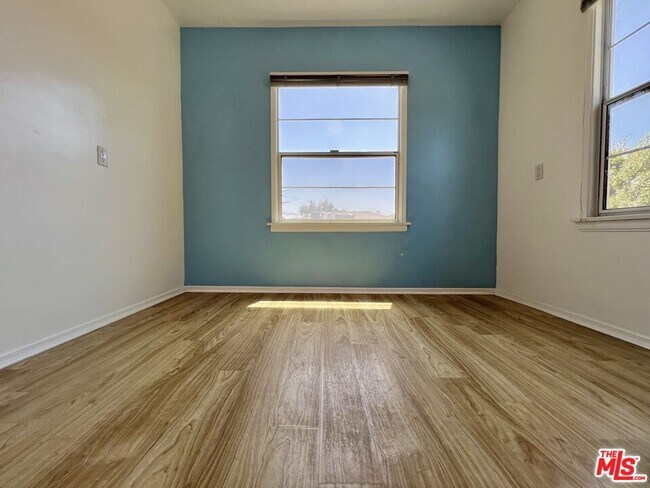 Building Photo - 2513 Euclid St