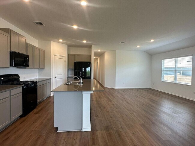 Building Photo - 1544 Marley
