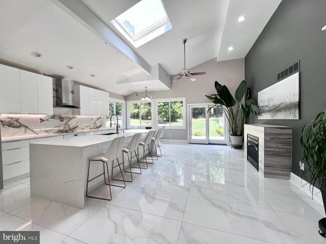 Building Photo - 3332 Philmont Ave