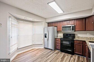 Building Photo - 5 Brantwood Ct