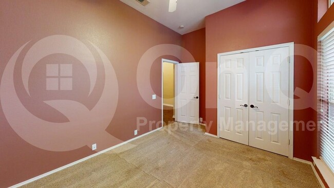 Building Photo - 5901 Berkshire Rd