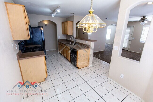 Building Photo - 12913 W Palm Ln