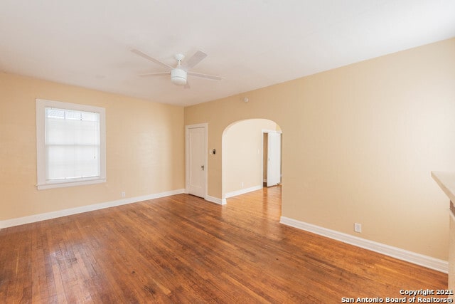 Building Photo - 2020 W Woodlawn Ave