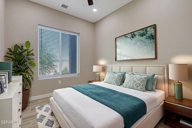 Building Photo - 1031 Vinton Ave