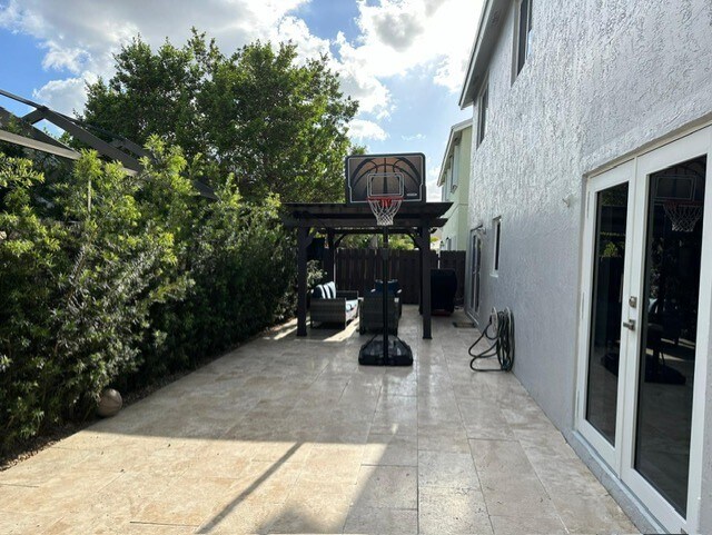 Building Photo - 9960 NW 10 Terrace