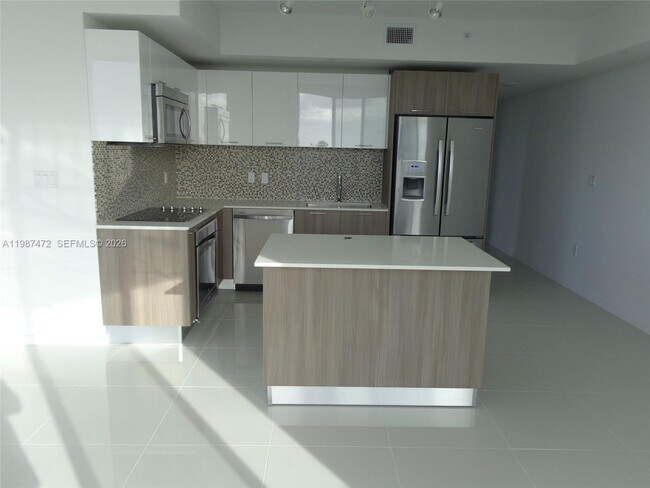 Building Photo - 5300 Paseo Blvd