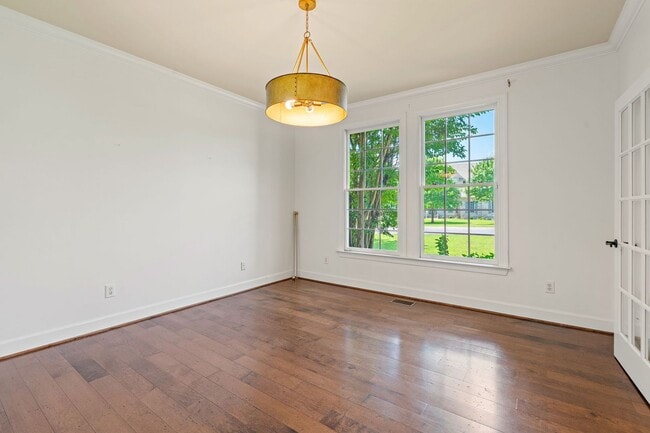 Building Photo - 298 Gillette Dr