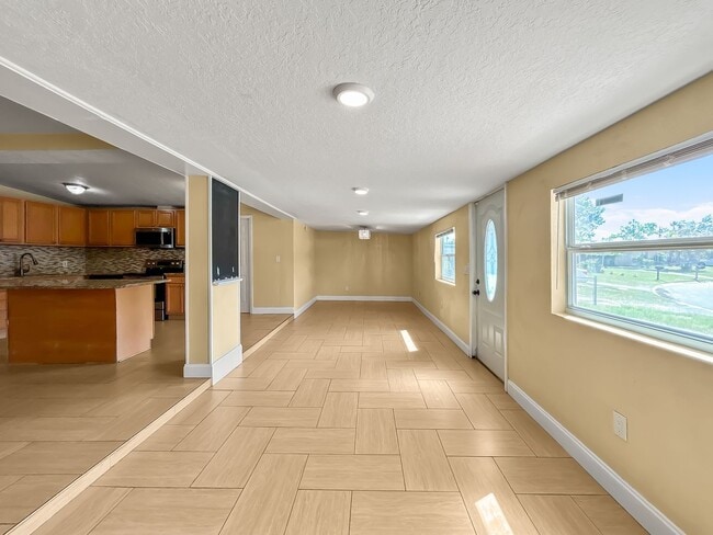 Building Photo - Updated Beautiful Rental Home in Seminole – Great Location!  4bed|2bath