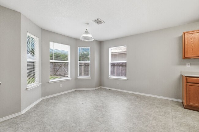 Building Photo - Spacious Two-Story Home in Prime Laurel Canyon Location