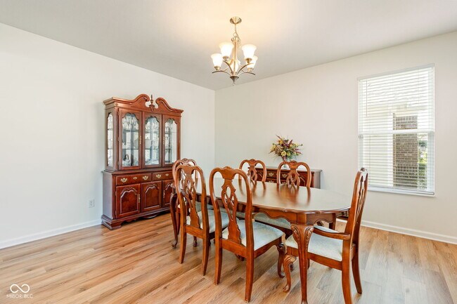 Building Photo - 6192 Bayard Dr