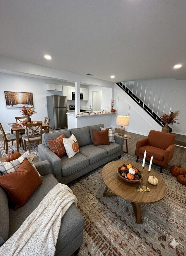 Building Photo - 103 E Tiffany Dr