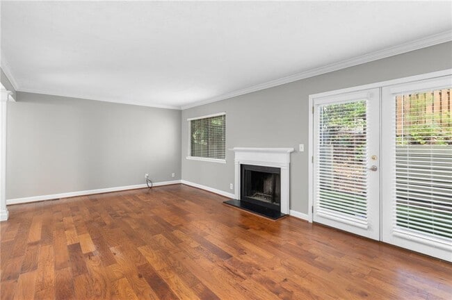 Building Photo - 2875 Torreya Way SE