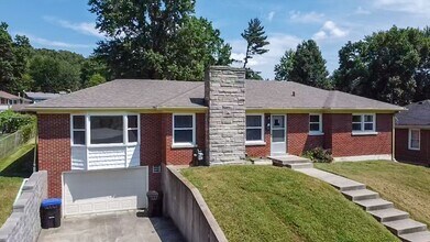 Building Photo - ? Stunning 3 Bedroom, 2 Bathroom Home! ?