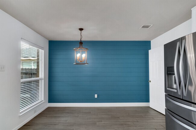 Building Photo - 15807 Little Miss Creek Dr