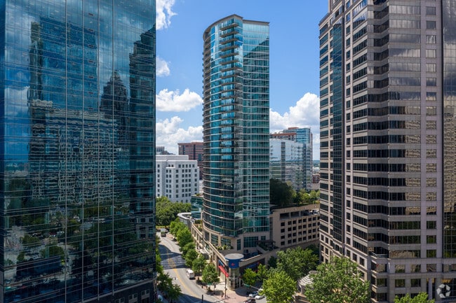 Primary Photo - 1010 Midtown