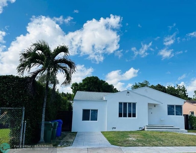 Primary Photo - 2733 SW 15th St