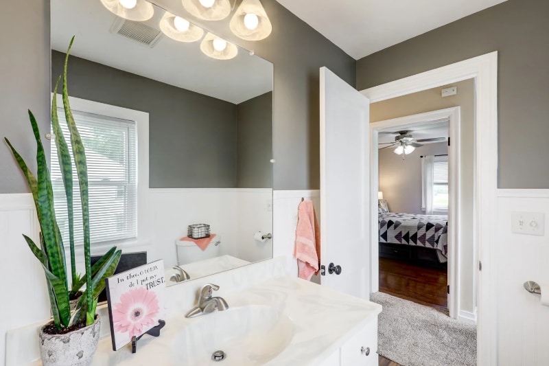 Building Photo - 306 Spring Glen Dr