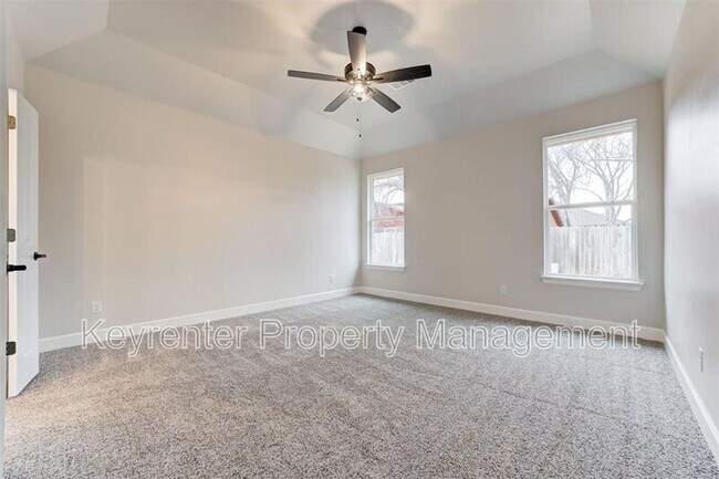 Building Photo - 2609 Dalewood Pl