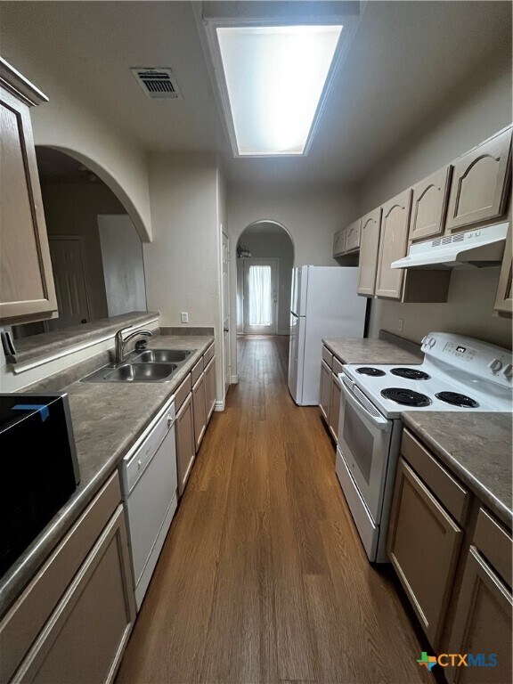 Building Photo - 2033 Northview Dr