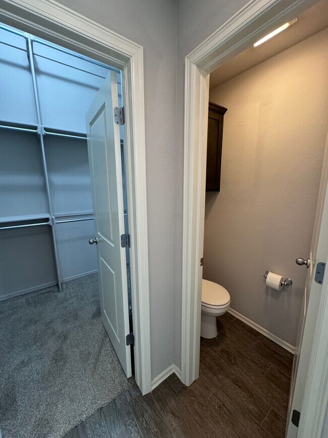 Building Photo - Lovely Southern Reserve 3 Bed 2 Bath - Jen...