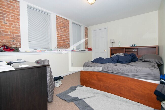 Primary Photo - Top-notch and Unique apartment