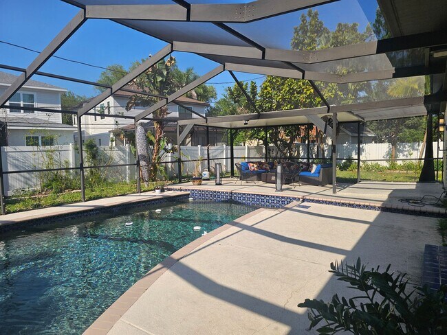 Building Photo - Luxury Private Suite in Allendale – Furnished & All-Inclusive