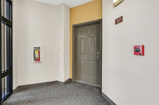 Building Photo - 8777 W Maule Ave