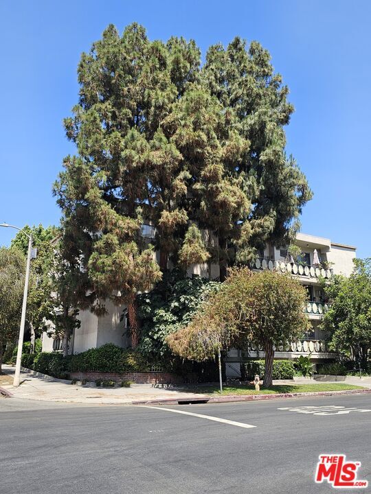 Building Photo - 4255 5th St
