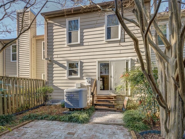 Building Photo - A Lovely Brick-Front Town House