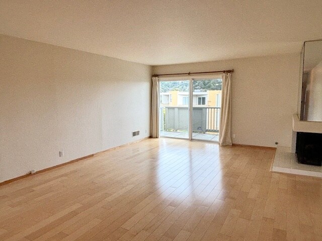 Building Photo - 175 Upper Via Casitas