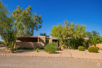 Building Photo - 6510 E Dixileta Dr