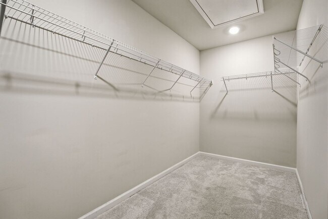 Building Photo - Upgraded 3BR Townhome in Wake Forest | Open Layout, Garage & Resort-Style Amenities